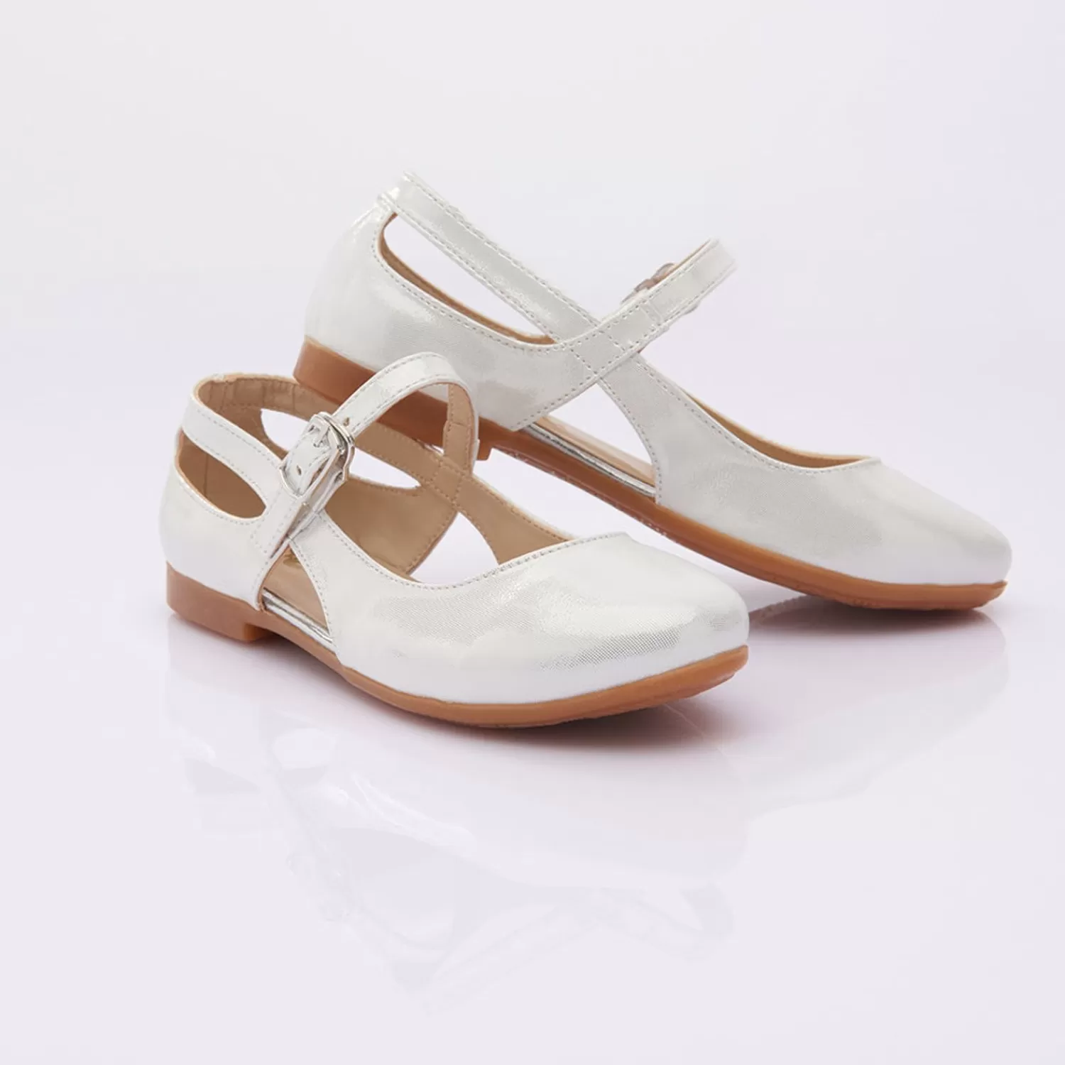 Shoes^Perla Cut-Out Flats White