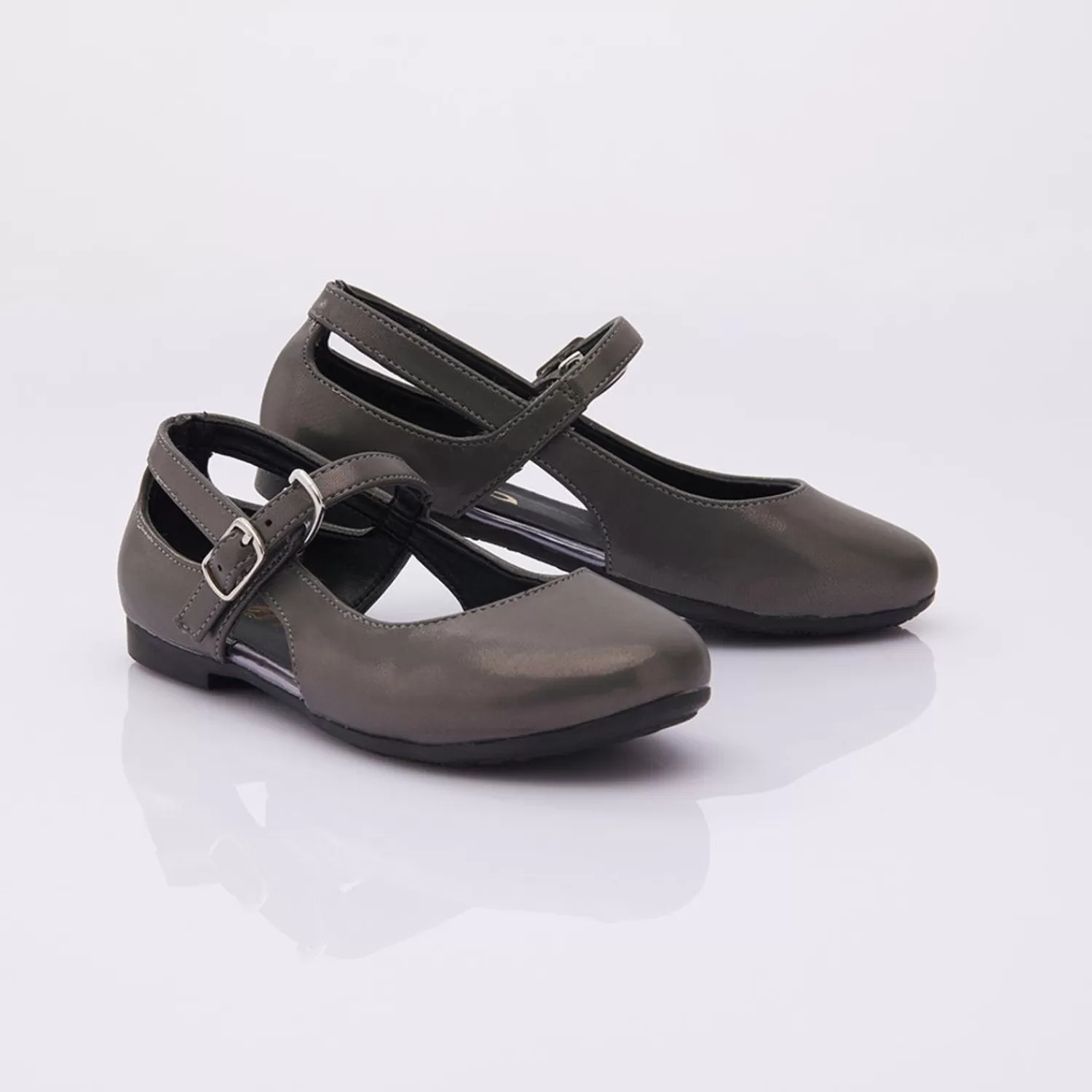 Shoes^Perla Dark Cut-Out Flats Gray