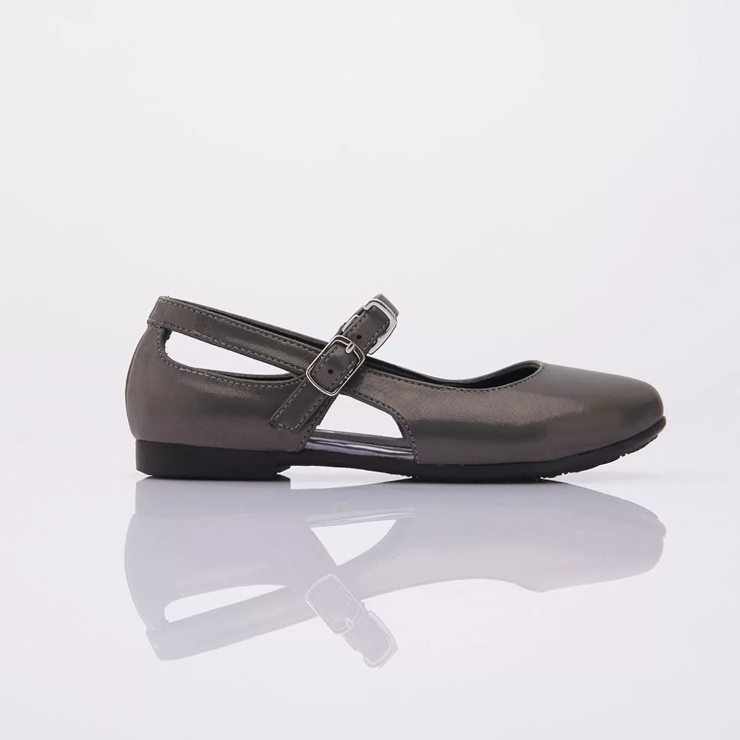 Shoes^Perla Dark Cut-Out Flats Gray