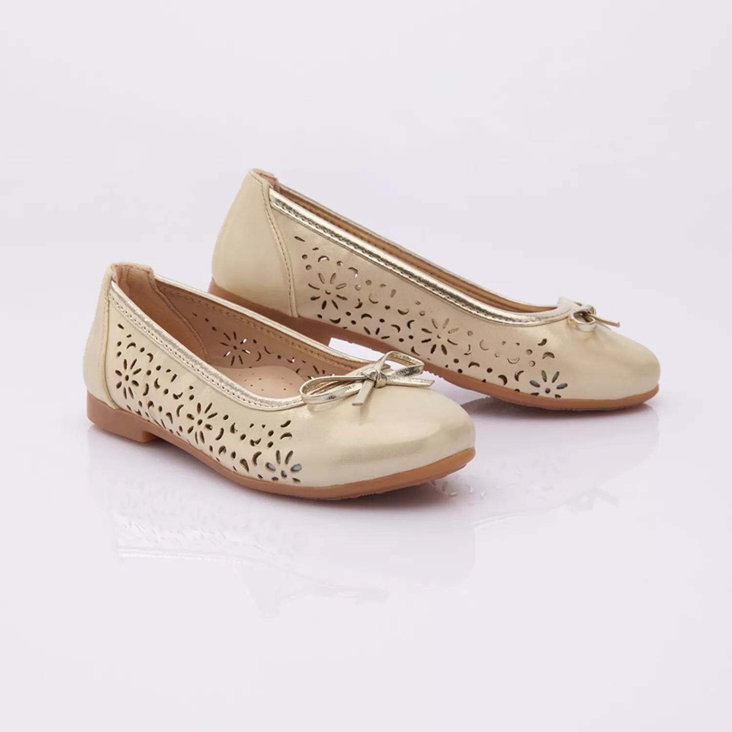 Shoes^Perla Floral Perforated Flats Gold