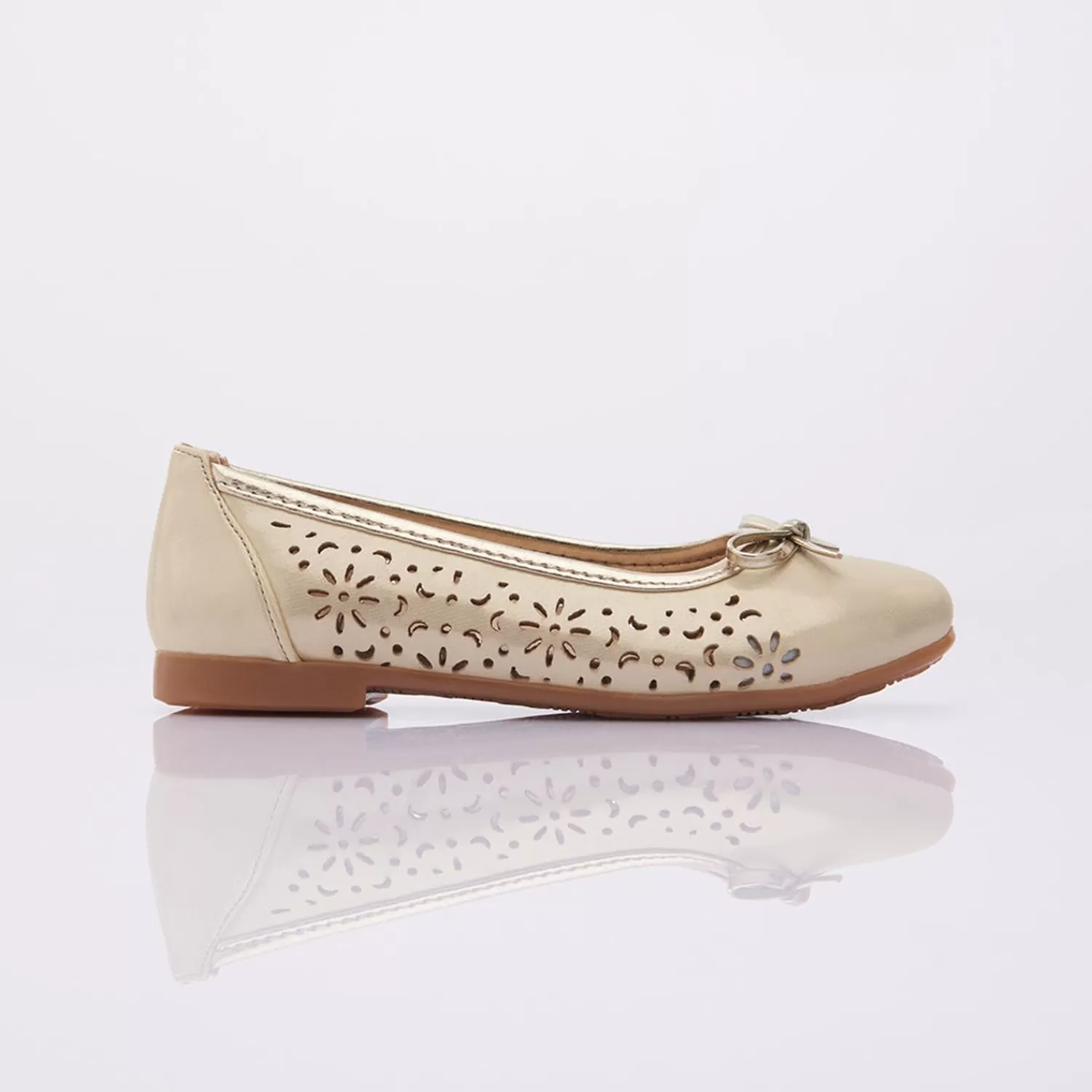 Shoes^Perla Floral Perforated Flats Gold