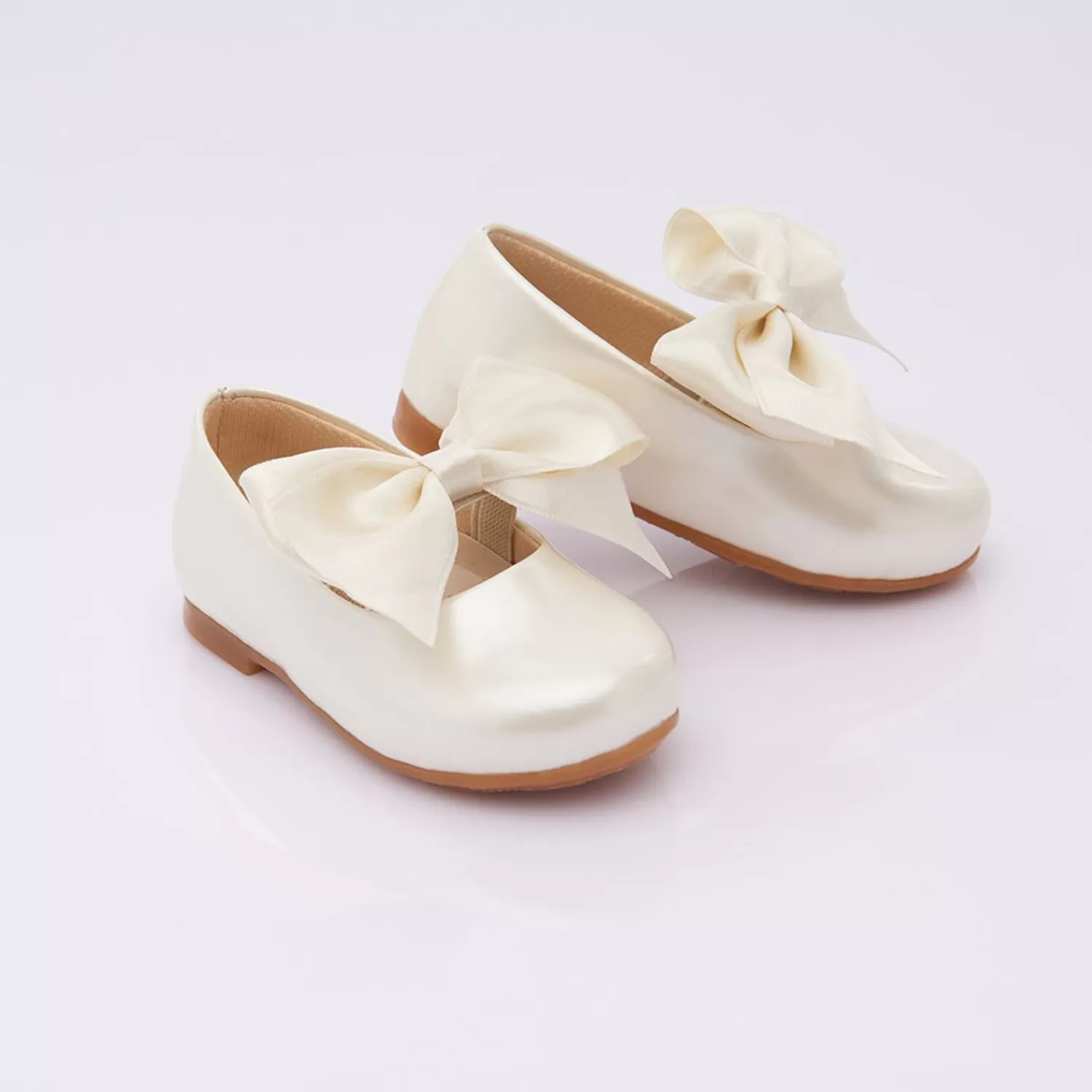 Shoes^Perla Pearl Patent Elastic Bow Flats White